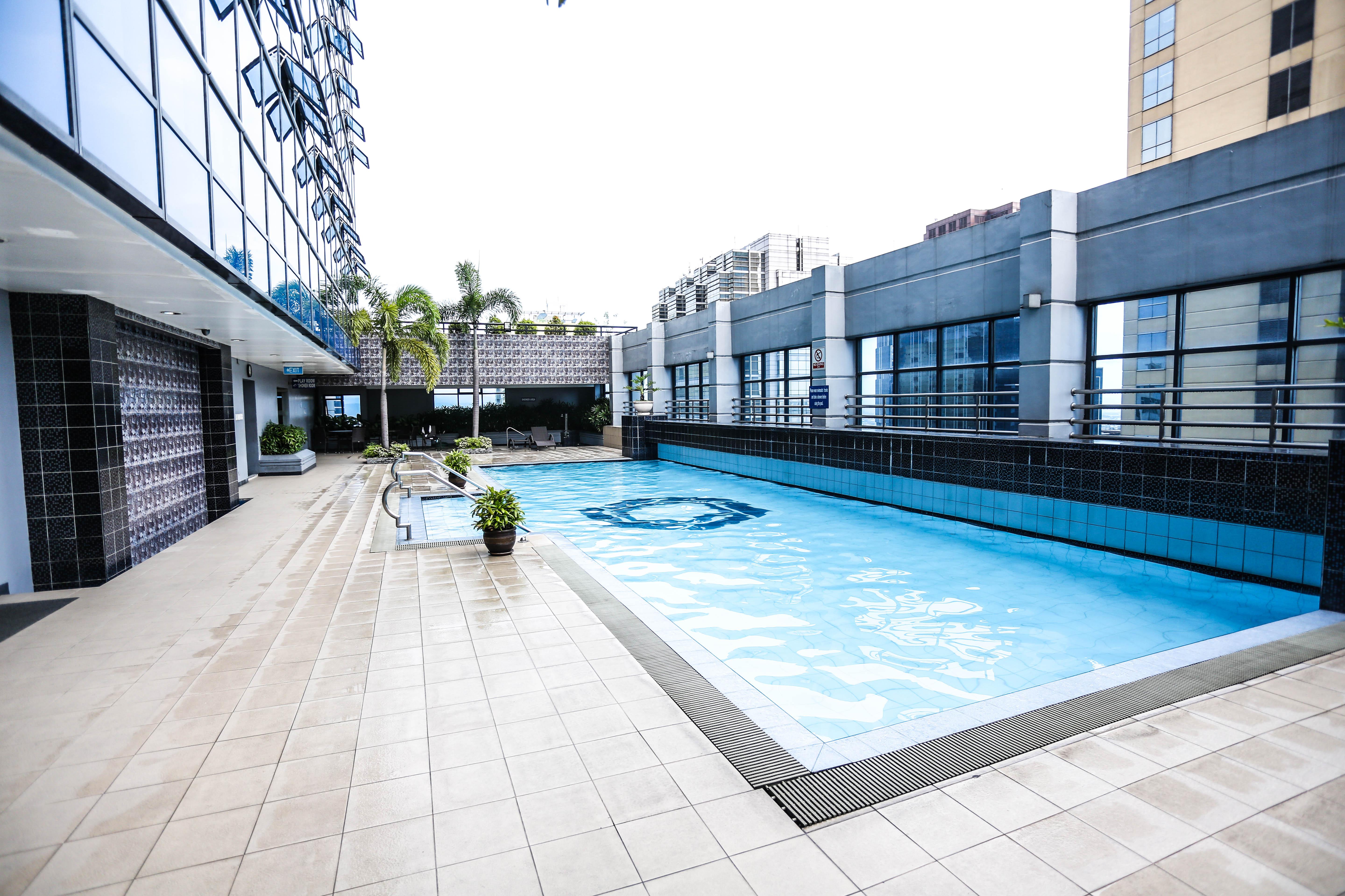 The Malayan Plaza Hotel Pasig City Exterior photo
